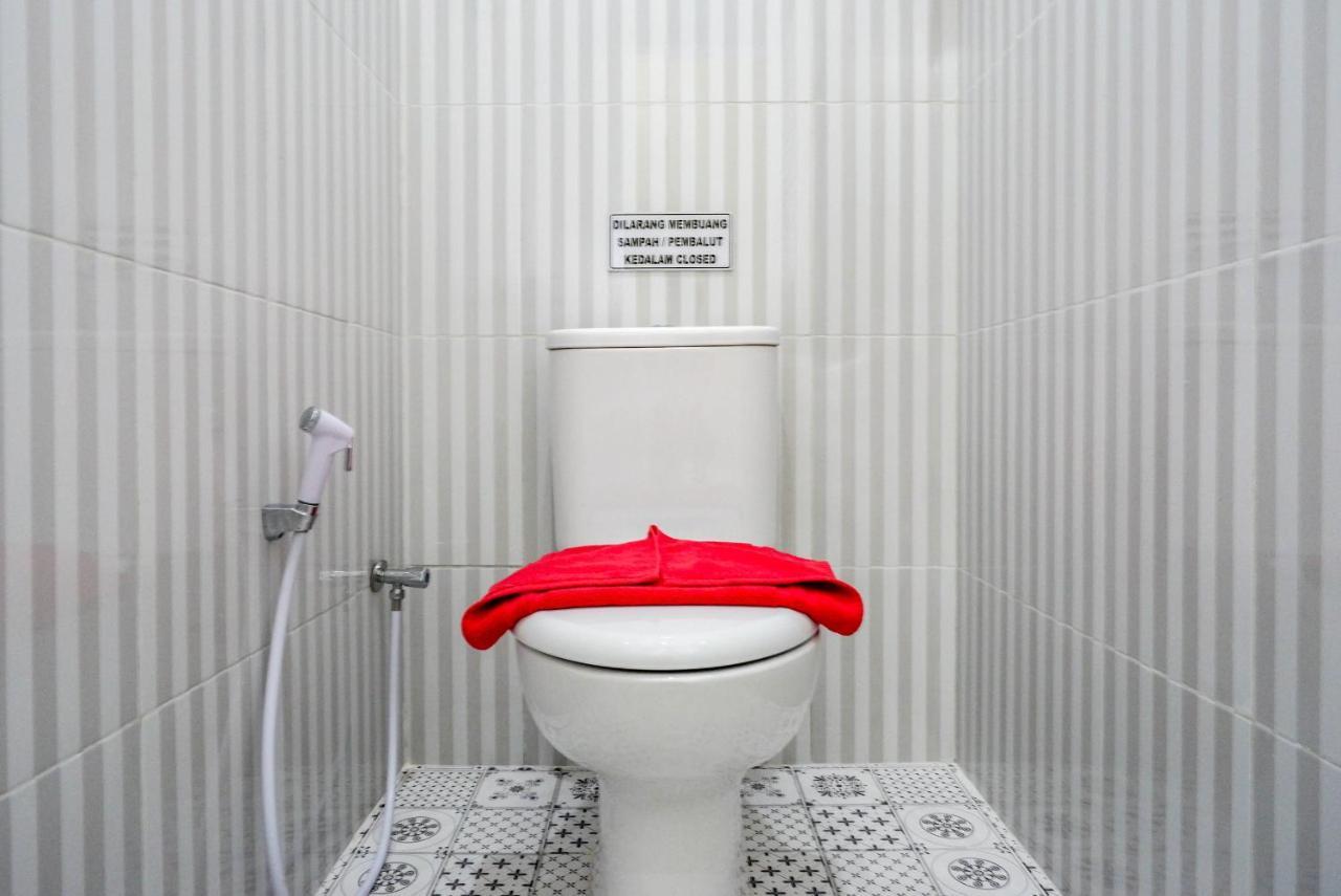 Reddoorz Near Rita Supermall Purwokerto 2 Exterior photo