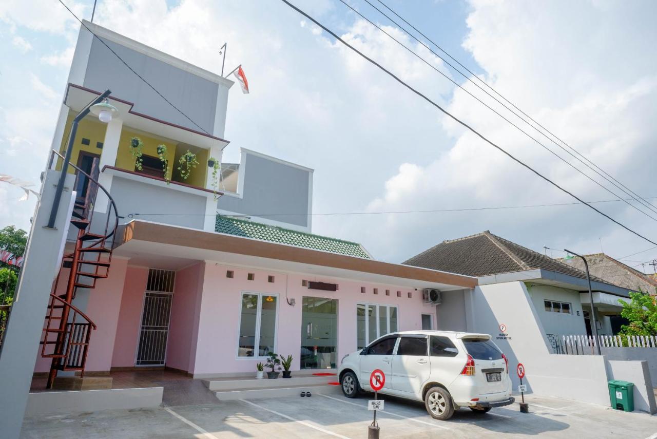 Reddoorz Near Rita Supermall Purwokerto 2 Exterior photo