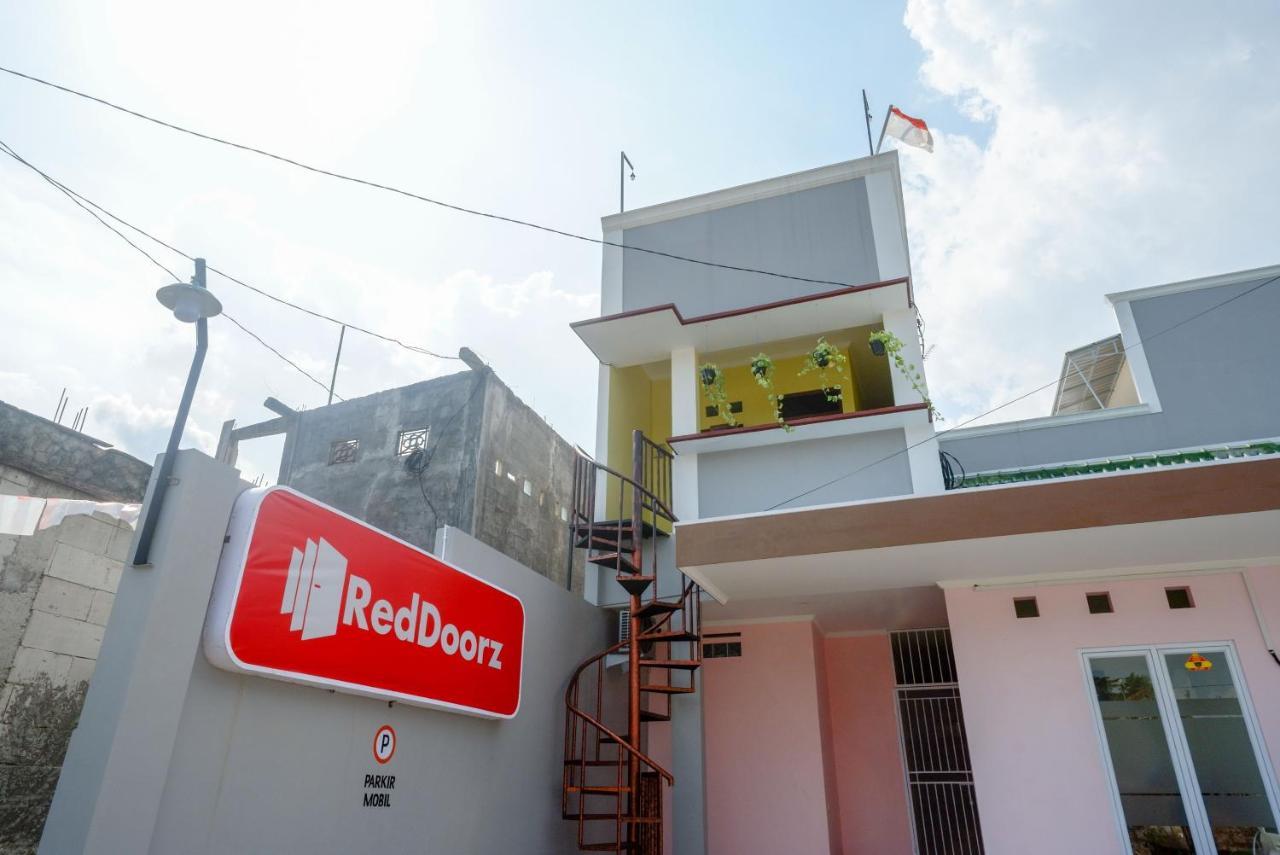 Reddoorz Near Rita Supermall Purwokerto 2 Exterior photo